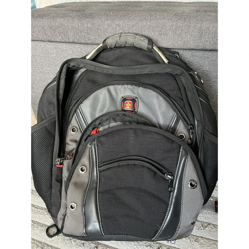 Wenger SWISS GEAR Synergy Pro 16 inch Laptop Backpack Black & Gray Shock Absorb